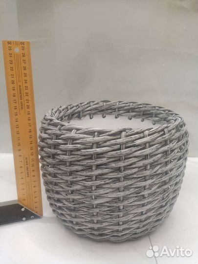 Кашпо из ротанга