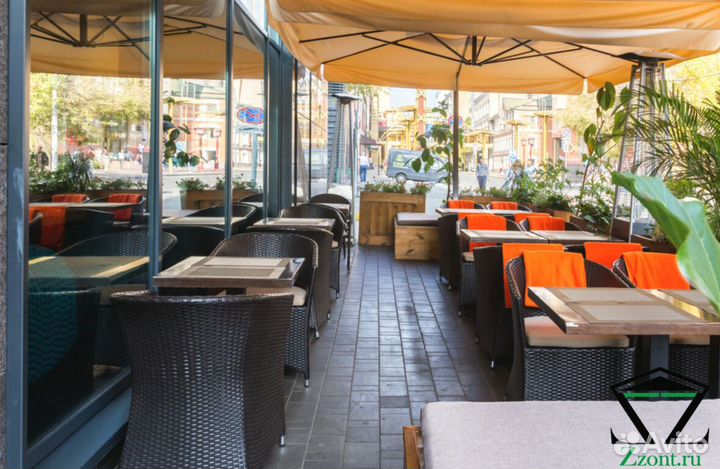 Зонт для уличного кафе