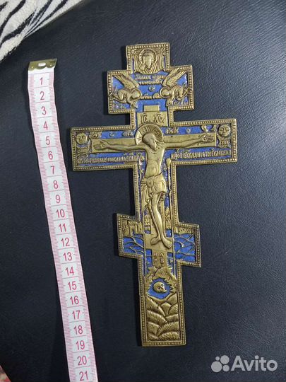 Крест с эмалью царский