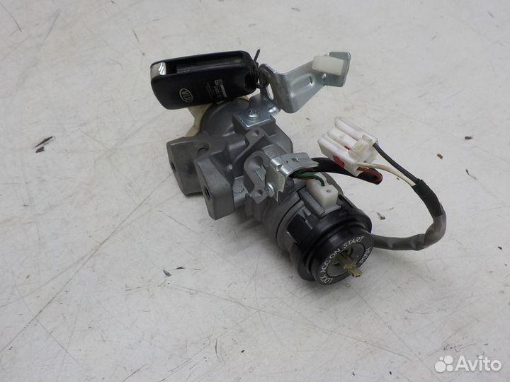 Замок зажигания на Kia Cerato