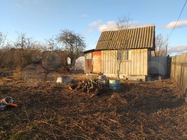 Дача 20 м² на участке 6 сот.