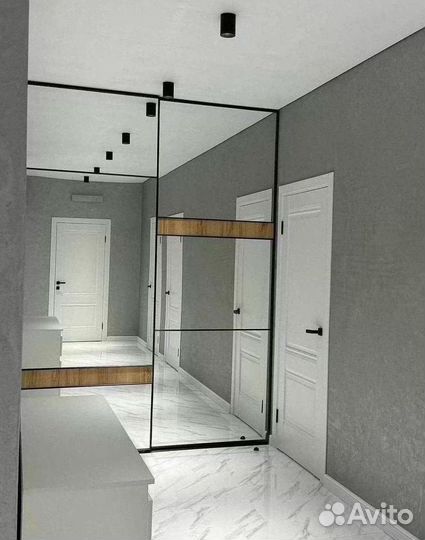 Шкаф купе с зеркалом