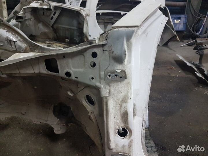 Лонжерон передний левый Toyota Carina