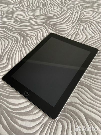 iPad (4 поколения ) 32Gb