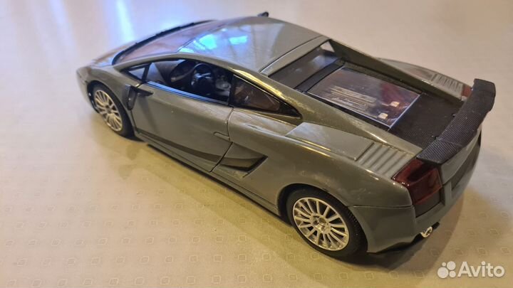 Коллекционная модель 1/18