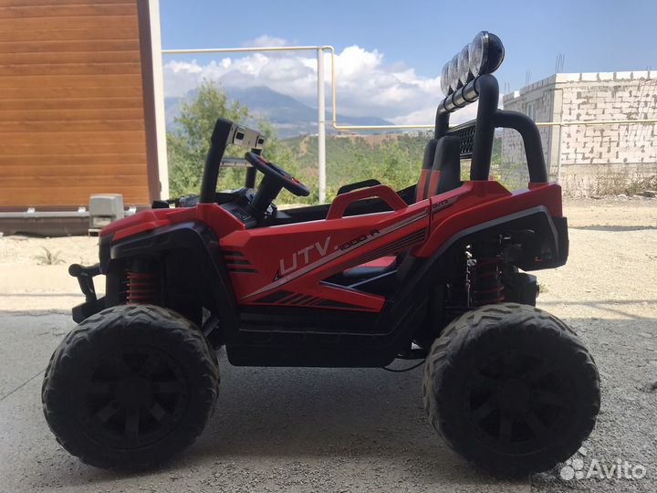 Детский электромобиль