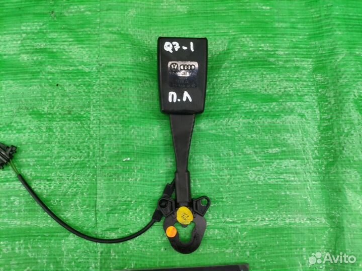 Замок ремня безопасности лев. перед. Audi Q7