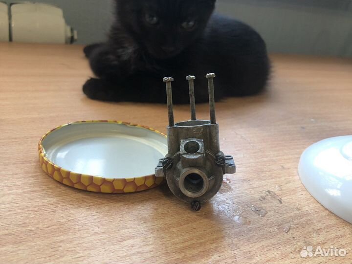 Авиомодельный двигатель