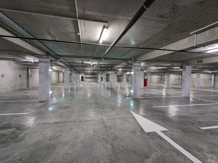 Машиноместо, 14 м²