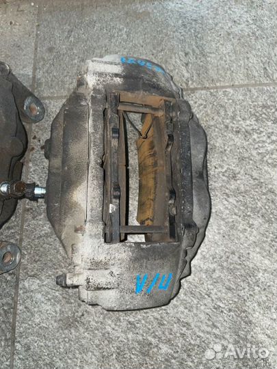 Суппорт передний Lexus Lx450D J200 4.5 1vdftv 2016