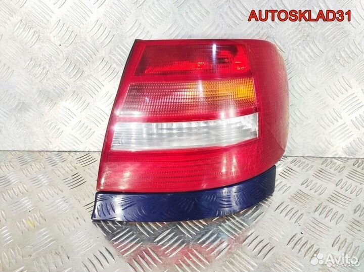 Фонарь задний правый Audi A4 B5 8D0945096F Рест