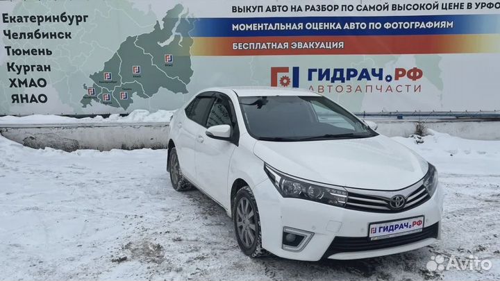 Фонарь подсветки номера Toyota Corolla (E180) 81270-0D120