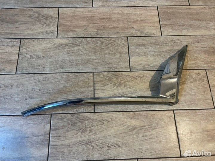 Накладка фары левая Toyota Land Cruiser 150 С 2017