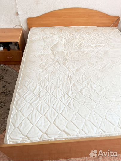 Кровать с матрасом 160х200 бу