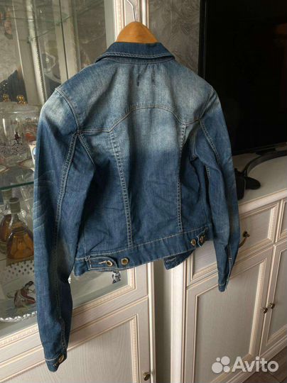 Джинсовая куртка Zolla XXS с заклёпками