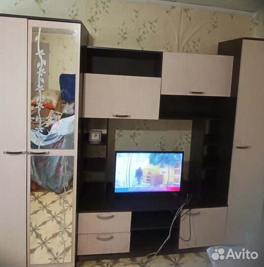 Мебельная стенка + пенал + комод