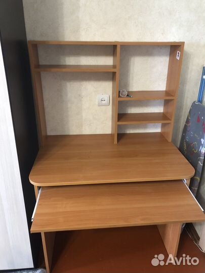 Компьютерный стол