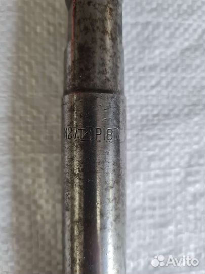 Метчик машинный М27 Р18