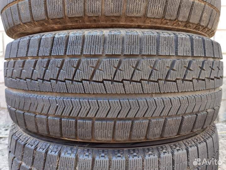 Bridgestone Blizzak VRX 215/55 R17 99H