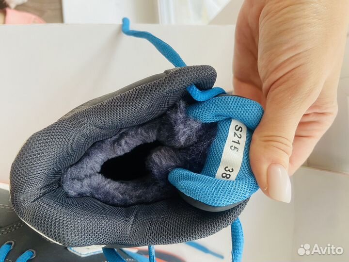 Кроссовки зимние женские