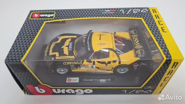Модель автомобиля Burago Chevrolet Corvette C6R