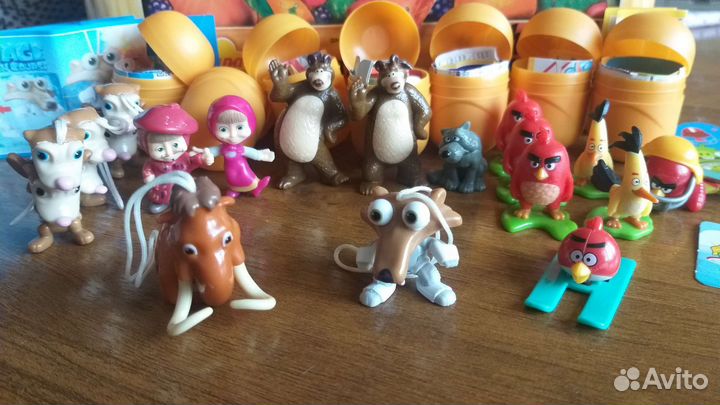 Игрушки из киндер яйц