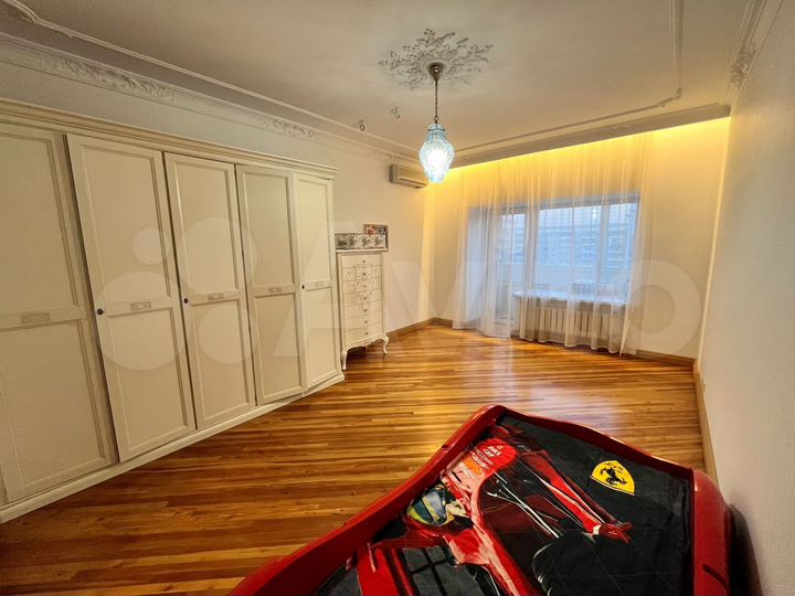 4-к. квартира, 174,3 м², 7/9 эт.