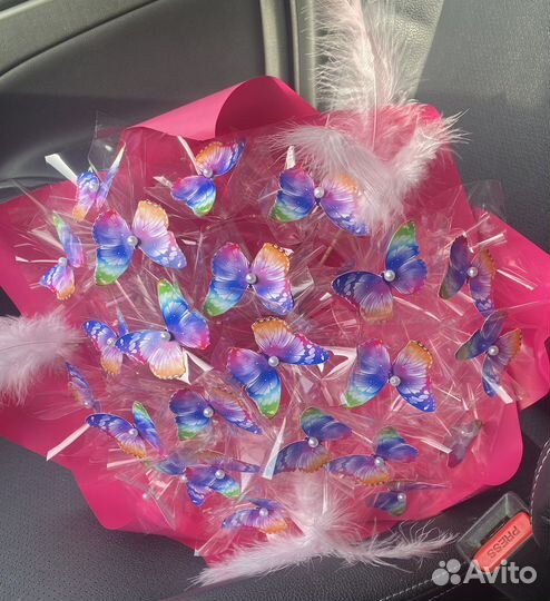 Светящийся букет из бабочек