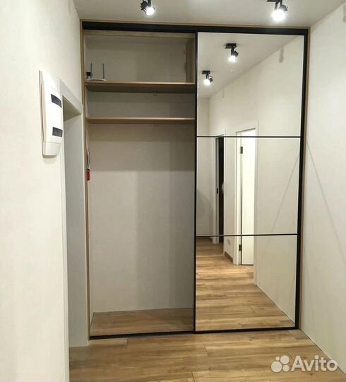 Шкаф в прихожую