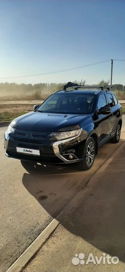 Mitsubishi Outlander 2.0 CVT, 2018, 300 000 км