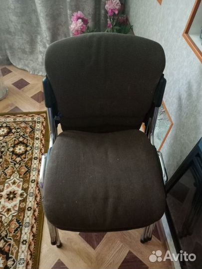 Стул мягкий, удобный