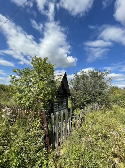 Дача 12 м² на участке 10 сот.