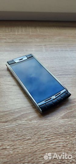 Vertu signature touch
