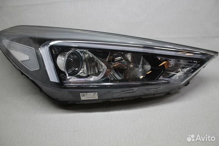 Фара правая Hyundai Tucson