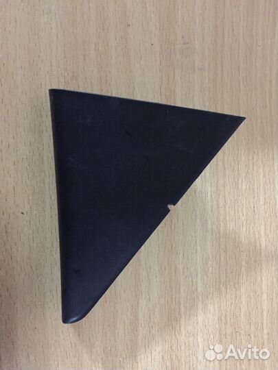 Уголок Hyundai Solaris 2