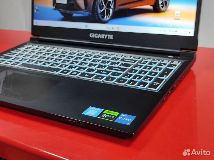 Игровой ноутбук Gigabyte G5 /15,6 IPS/i5-12500H/16