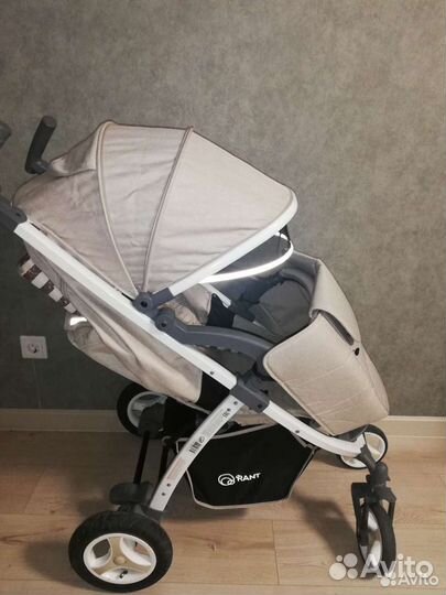 Прогулочная коляска б/у