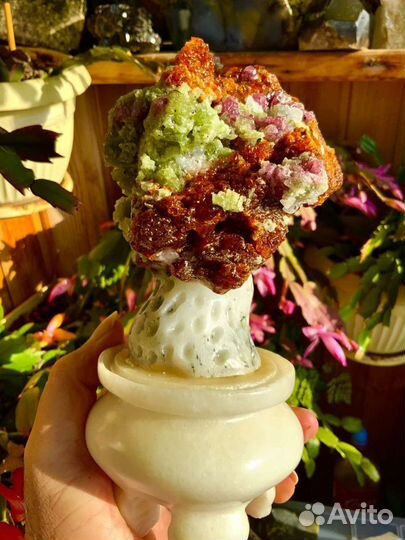 Камень Минерал Трёхцветная шпинель 1.95кг Вьетнам