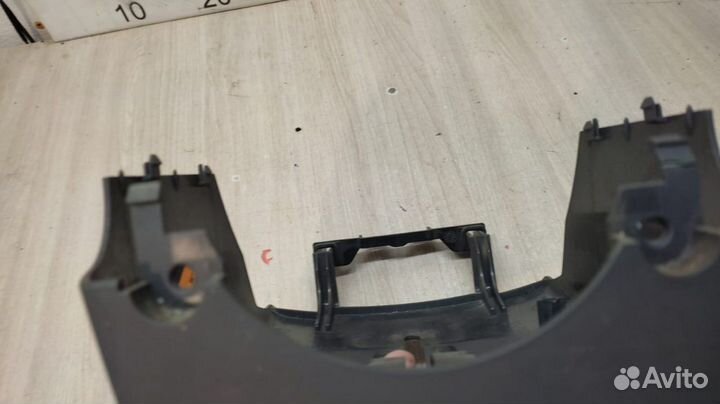 Б/У Кожух рулевой колонки нижний VW Touareg#001