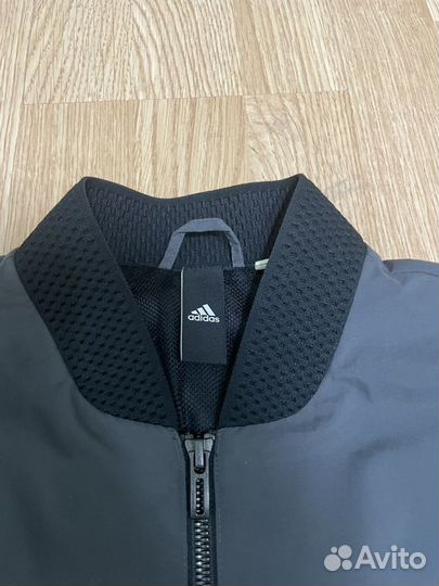 Ветровка женская Adidas S