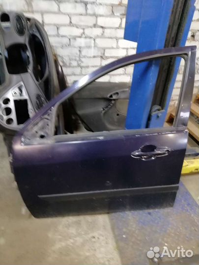 Дверь передняя водительская Ford Focus 1