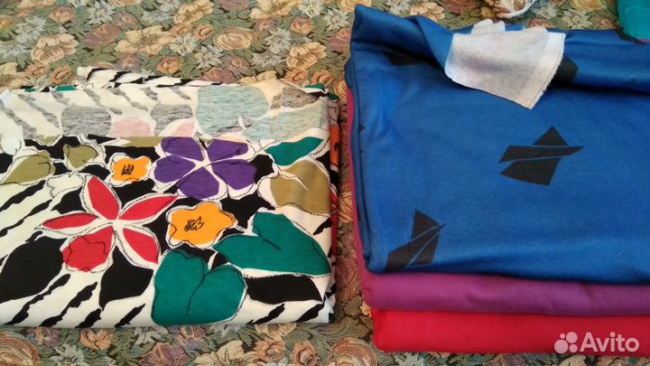 Ткань (на костюм, платья, блузки)