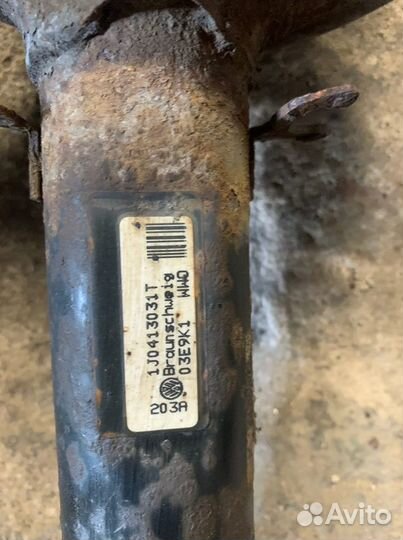 VW Golf 4 Стойки перед в сборе