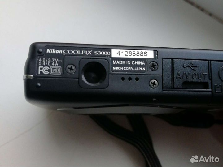 Компактный фотоаппарат Nikon s3000