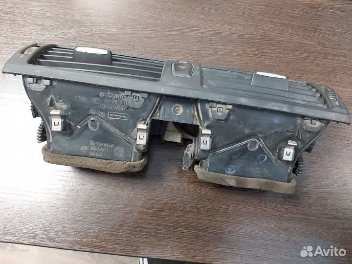 Дефлектор воздушный Bmw X5 4.8I E70 N62N 4.8I 2008