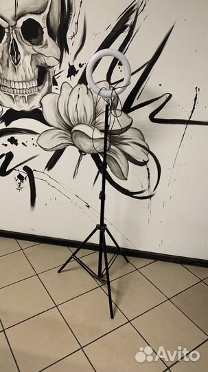 Кольцевая лампа со штативом