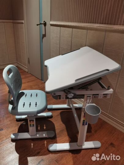 Парта для школьника /растущая