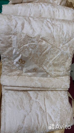 Одеяло шелковое