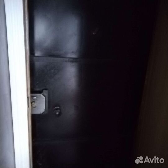 Дверь входная металлическая левая б/у