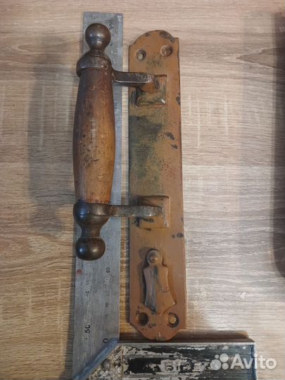 Дверная ручка старинная